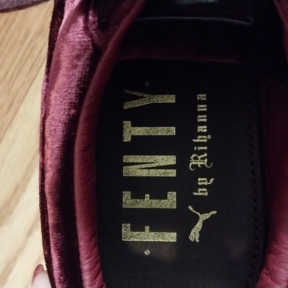 Brand New Burgundy velvet Puma Fenty X by Rihanna size women's 6.5 - Picture 5 of 8